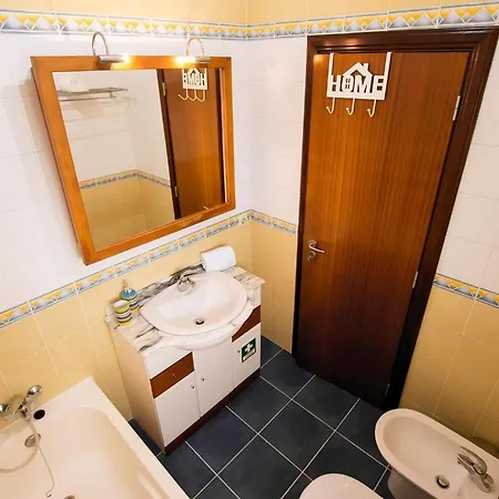 Turmhaus Mit Freier Garage Apartment *
