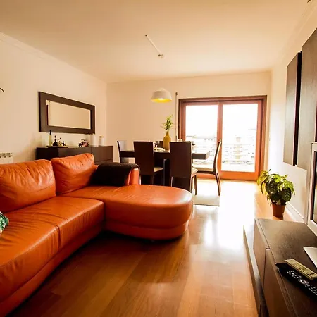 Turmhaus Mit Freier Garage Apartment Aveiro